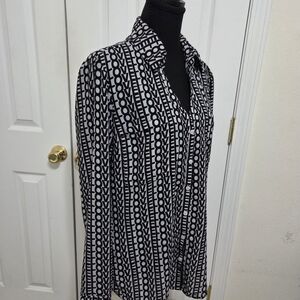 Express Monochrome "LOVE" Patterned Portofino Shirt